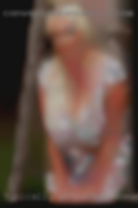 Typically attracted woman single to older near Warren.